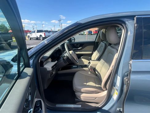 Used 2023 Lincoln Corsair FWD w/ Equipment Group 101A image 18