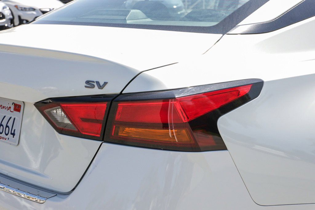 Used 2023 Nissan Altima 2.5 SV w/ SV Premium Package FWD image 4