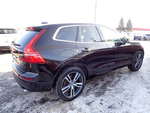 Used 2019 Volvo XC60 T5 Momentum w/ Multimedia Package image 6