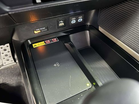 Certified 2025 Toyota Camry SE FWD image 23