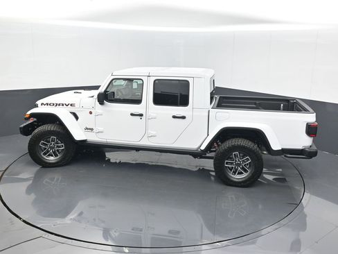 New 2026 Jeep Gladiator Mojave image 40