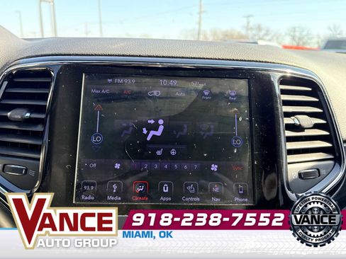 Used 2019 Jeep Grand Cherokee Altitude image 27