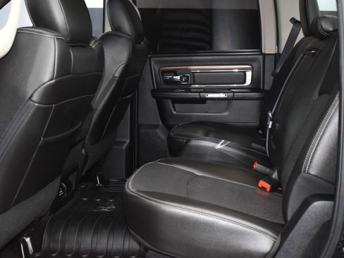 Used 2015 RAM 2500 Laramie w/ Black Appearance Group image 8