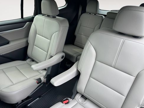 New 2026 GMC Acadia Elevation w/ Black Edition FWD image 13