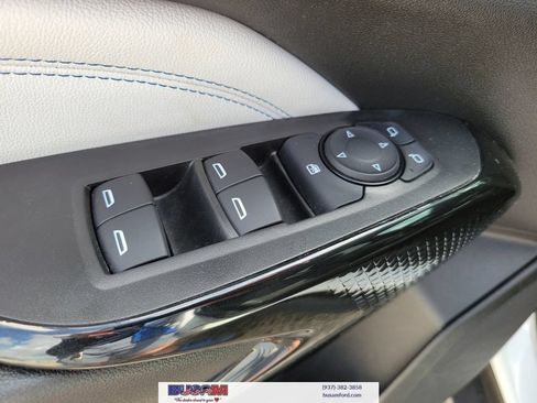 Used 2025 Chevrolet Trax LT FWD image 20