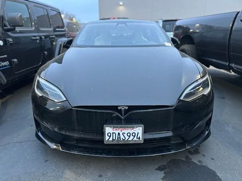 Used 2022 Tesla Model S image 2