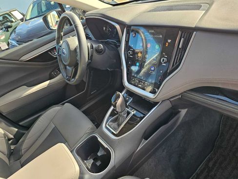 Certified 2025 Subaru Outback Onyx Edition AWD/4WD image 11