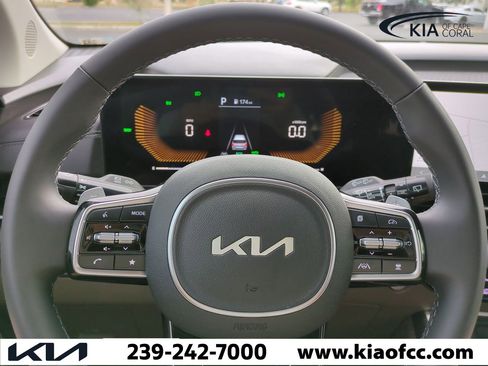 Certified 2026 Kia Carnival EX image 28