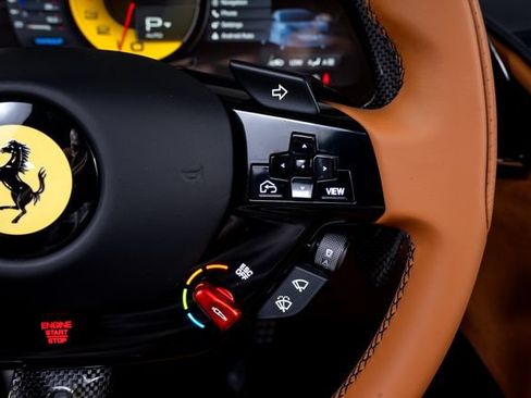 Certified 2026 Ferrari Roma Spider RWD image 40