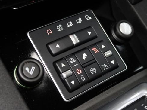 Used 2016 Land Rover LR4 HSE LUX AWD/4WD image 17