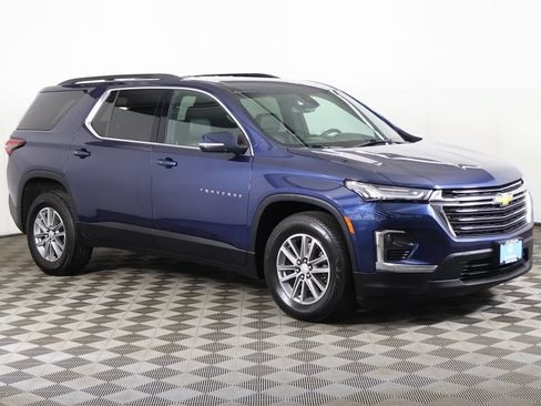 Used 2023 Chevrolet Traverse LT AWD/4WD image 2