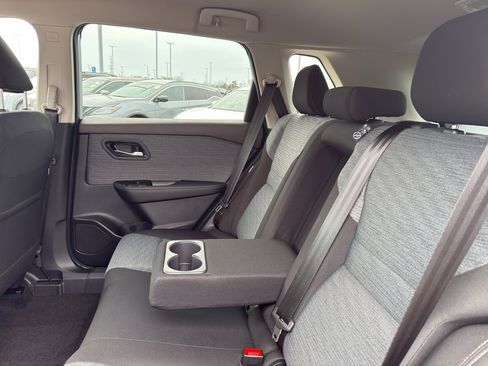 Certified 2023 Nissan Rogue SV image 33