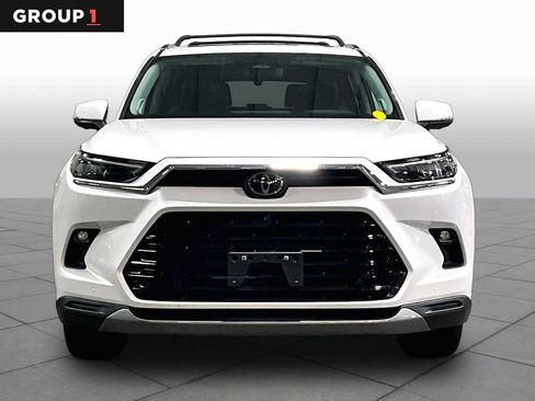 Used 2024 Toyota Grand Highlander Platinum image 4