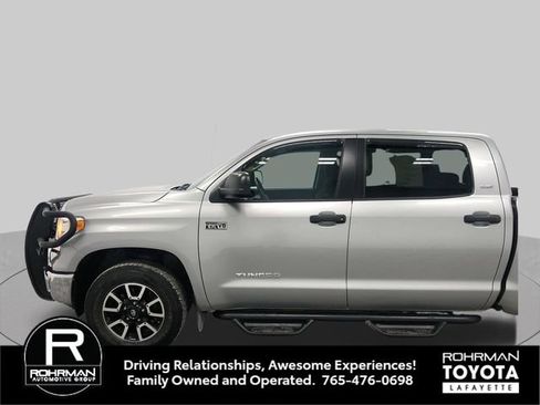 Used 2017 Toyota Tundra SR5 AWD/4WD image 3