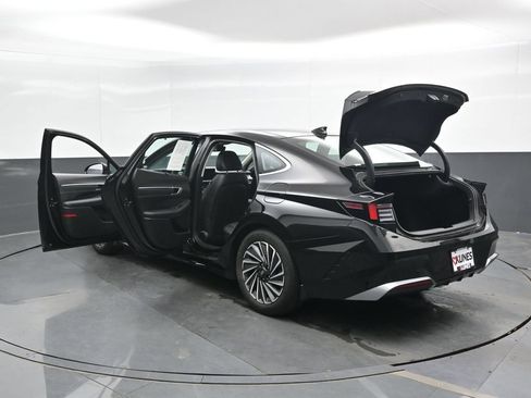 Used 2025 Hyundai Sonata Limited FWD image 48