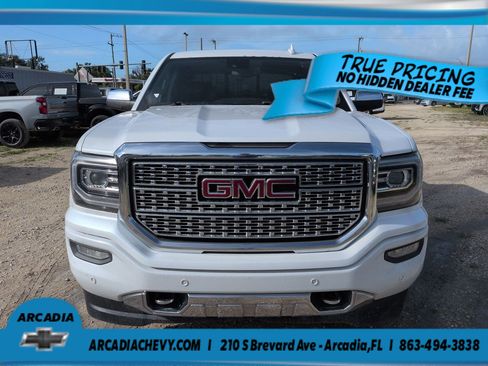 Used 2017 GMC Sierra 1500 Denali w/ Denali Ultimate Package AWD/4WD image 9
