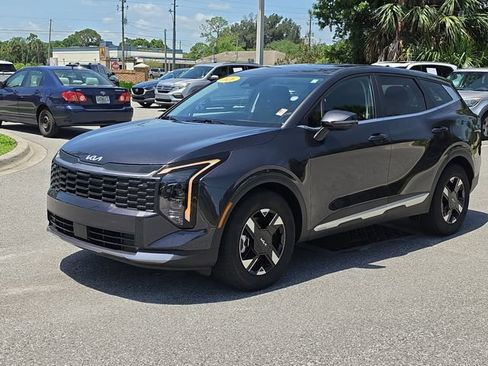 Certified 2026 Kia Sportage LX w/ LX Convenience Package FWD image 2