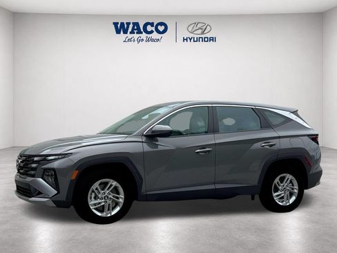 Used 2026 Hyundai Tucson SE FWD image 3