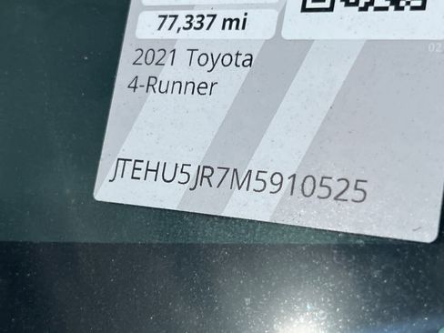Certified 2021 Toyota 4Runner Venture w/ Moonroof Package AWD/4WD image 23