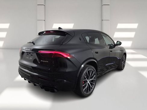 New 2026 Maserati Grecale Modena image 5