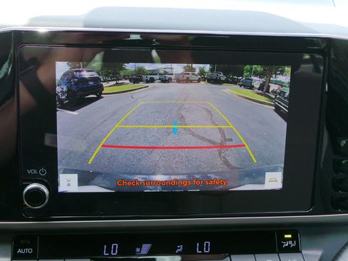 Used 2026 Toyota Camry SE FWD image 11
