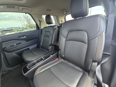 Used 2024 Nissan Pathfinder SL w/ SL Premium Package AWD/4WD image 21