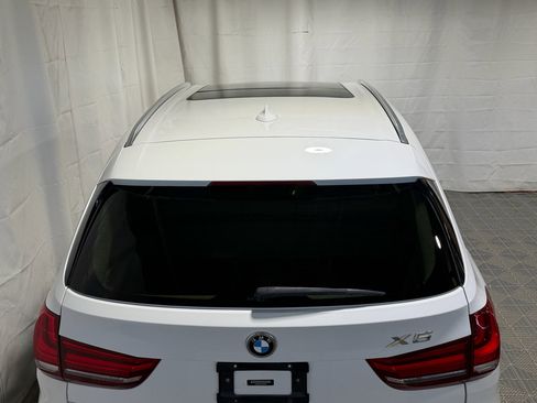 Used 2014 BMW X5 xDrive50i image 9