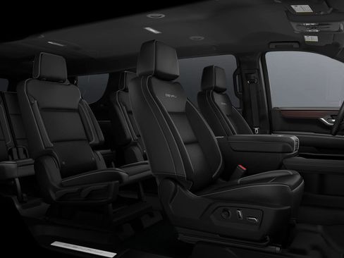 New 2025 GMC Yukon XL Denali image 39