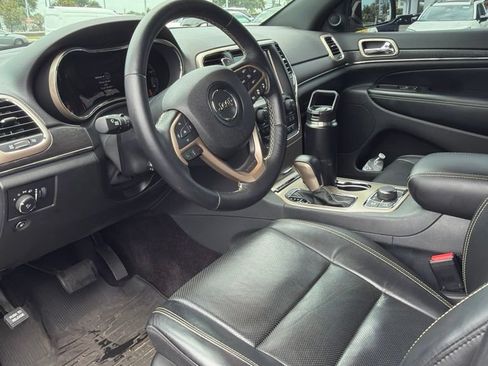Used 2017 Jeep Grand Cherokee Limited w/ Luxury Group II AWD/4WD image 3