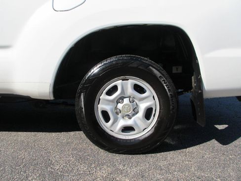 Used 2012 Toyota Tacoma 2WD Regular Cab image 16