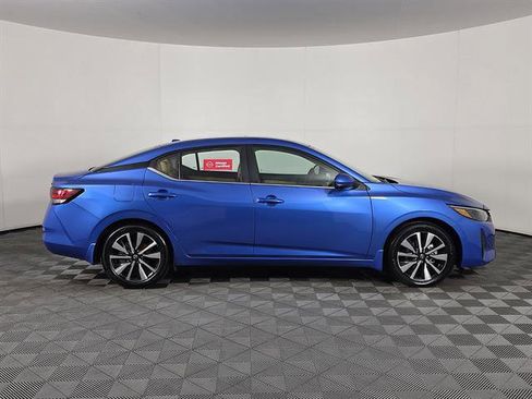 Used 2024 Nissan Sentra SV w/ SV Premium Package FWD image 2
