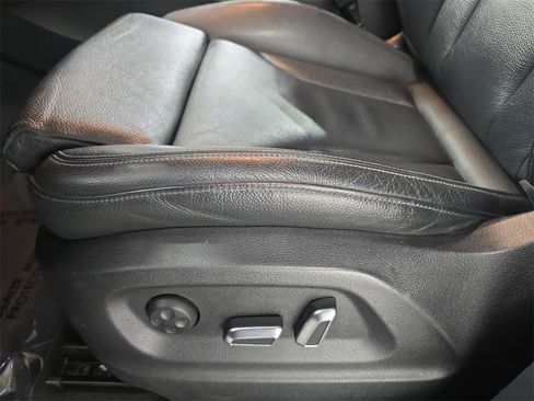 Used 2017 Audi Q5 3.0T Premium Plus w/ Technology Package image 23