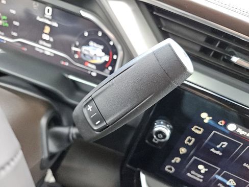 Used 2024 GMC Sierra 2500 Denali w/ Denali Reserve Package image 27