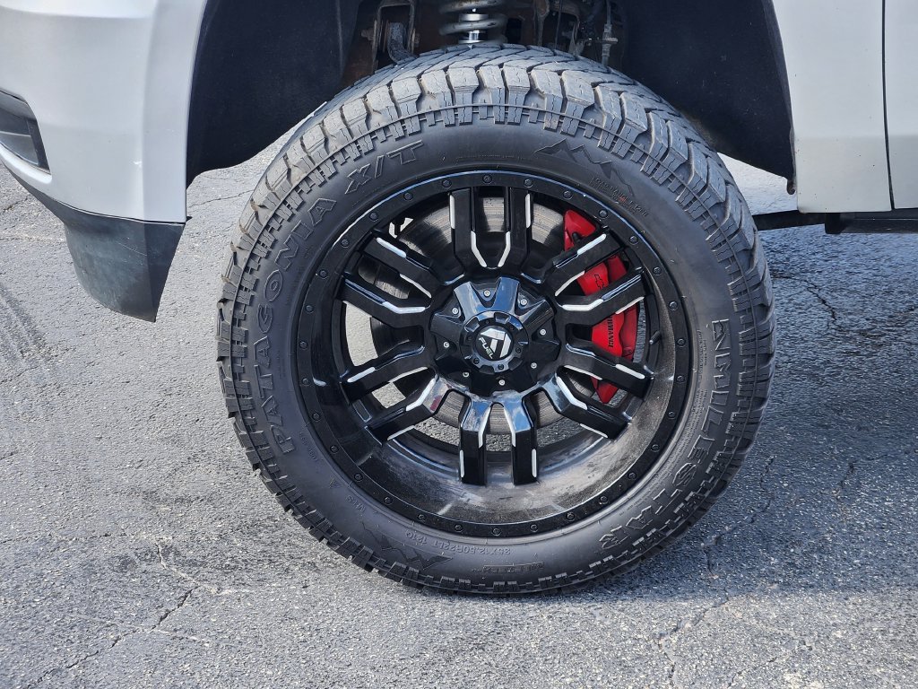Used 2019 Chevrolet Tahoe Premier AWD/4WD image 10