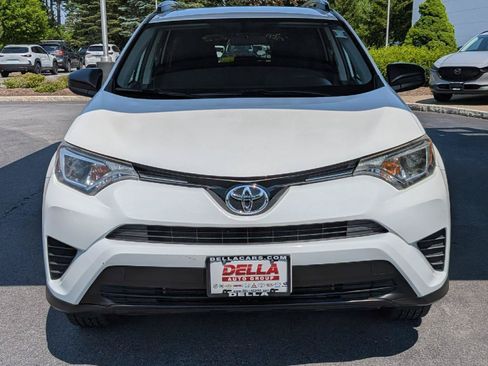 Used 2016 Toyota RAV4 LE AWD/4WD image 2