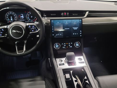 New 2026 Jaguar F-PACE R-Dynamic S image 5