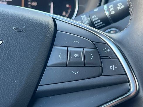 Used 2025 Cadillac XT5 Luxury w/ LPO, Floor Liner Package FWD image 36