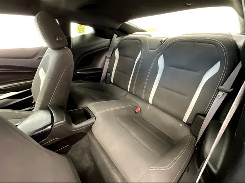Used 2016 Chevrolet Camaro LT RWD image 19