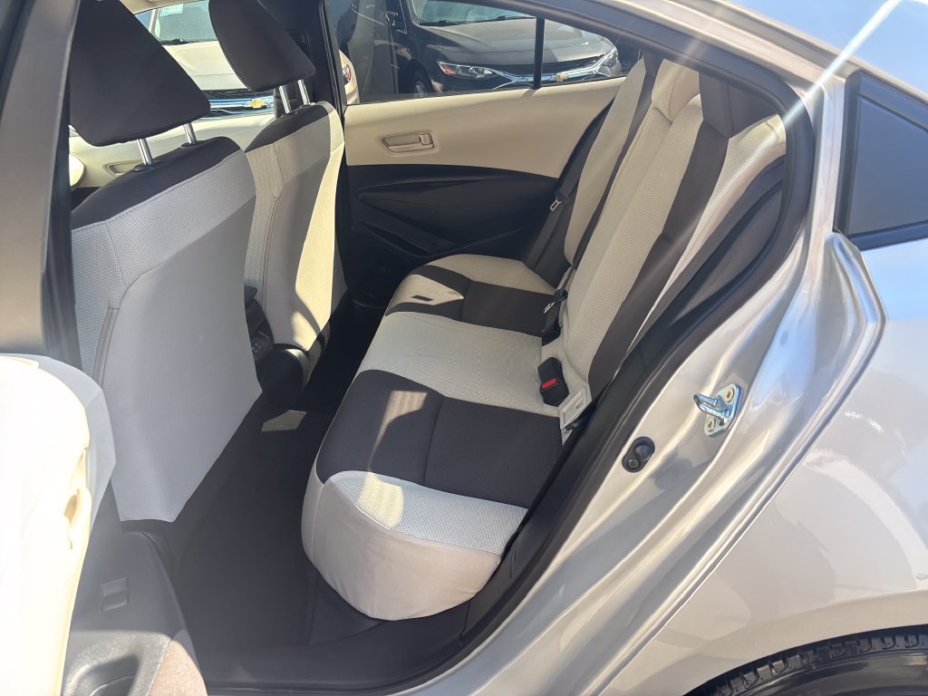 Used 2025 Toyota Corolla LE FWD image 23