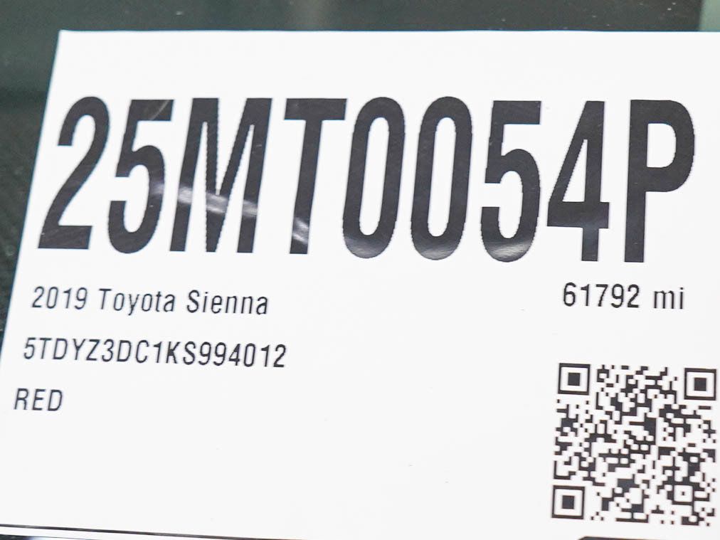 Used 2019 Toyota Sienna XLE FWD image 30