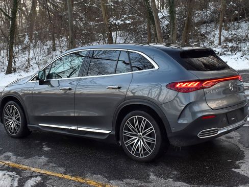 Used 2023 Mercedes-Benz EQE 500 4MATIC SUV image 5