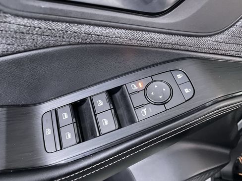 Used 2023 Nissan Rogue SV AWD/4WD image 11