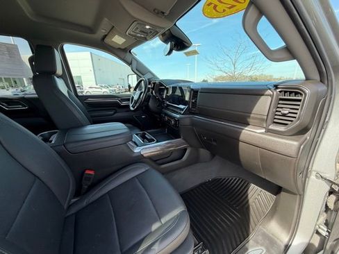 Used 2025 Chevrolet Silverado 3500 LTZ w/ LTZ Premium Package image 23