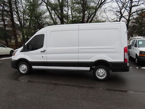 Used 2022 Ford Transit 250 Medium Roof AWD image 3