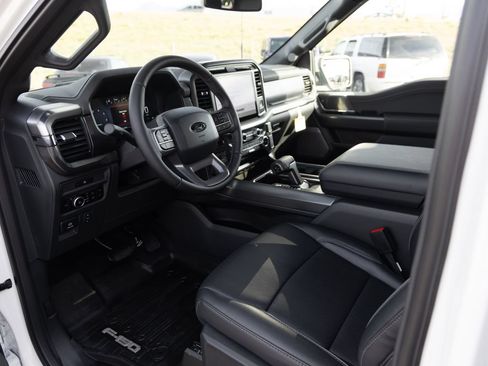 Used 2025 Ford F150 Lariat AWD/4WD image 13
