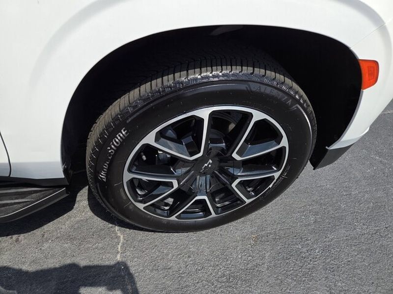 Used 2023 Chevrolet Tahoe RST AWD/4WD image 36