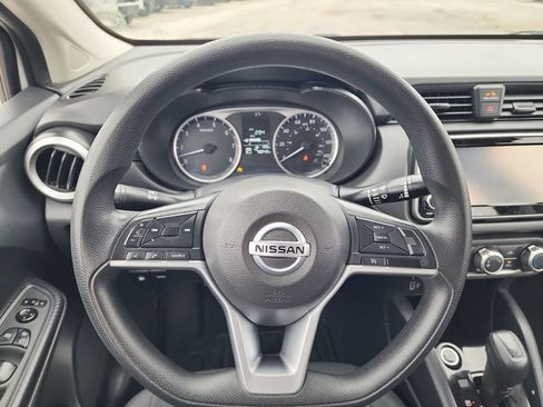 Used 2021 Nissan Versa S image 17