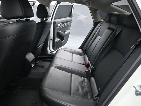 Used 2024 Honda Civic Touring image 18