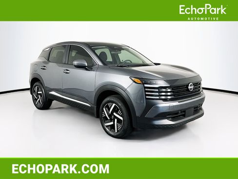 Used 2025 Nissan Kicks SV image 1