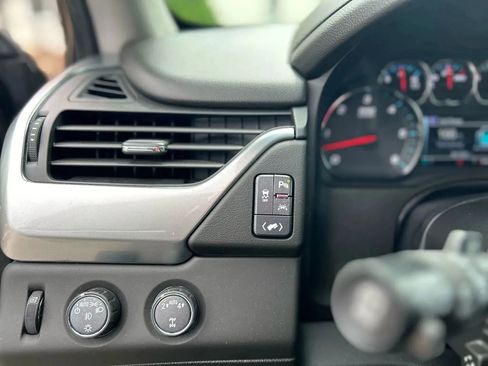 Used 2019 Chevrolet Tahoe LT image 15